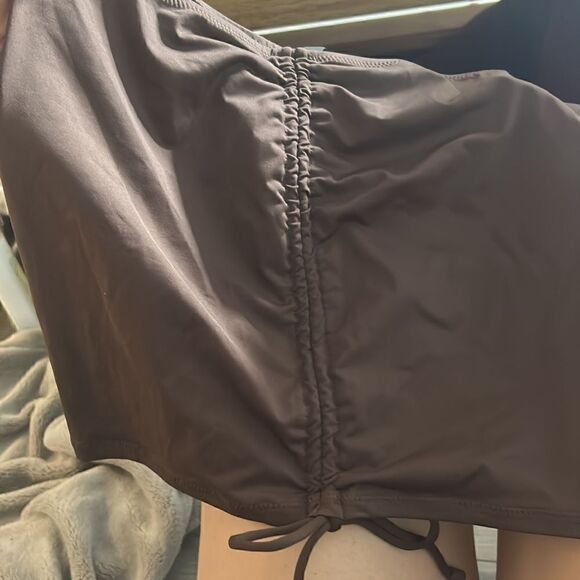 NWT SKIMS SIGNATURE SWIM RUCHED MINI SKIRT COCOA XS - Picture 6 of 6